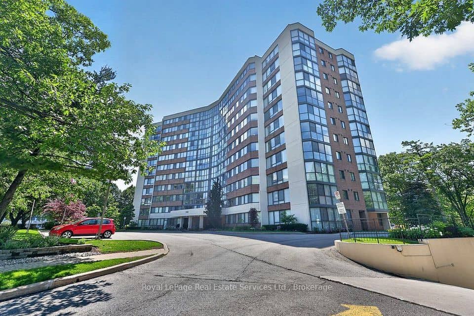 1240 Marlborough Court, Oakville