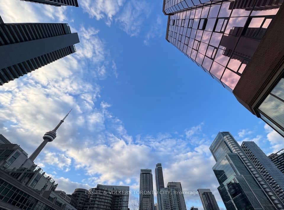 393 King Street W, Toronto