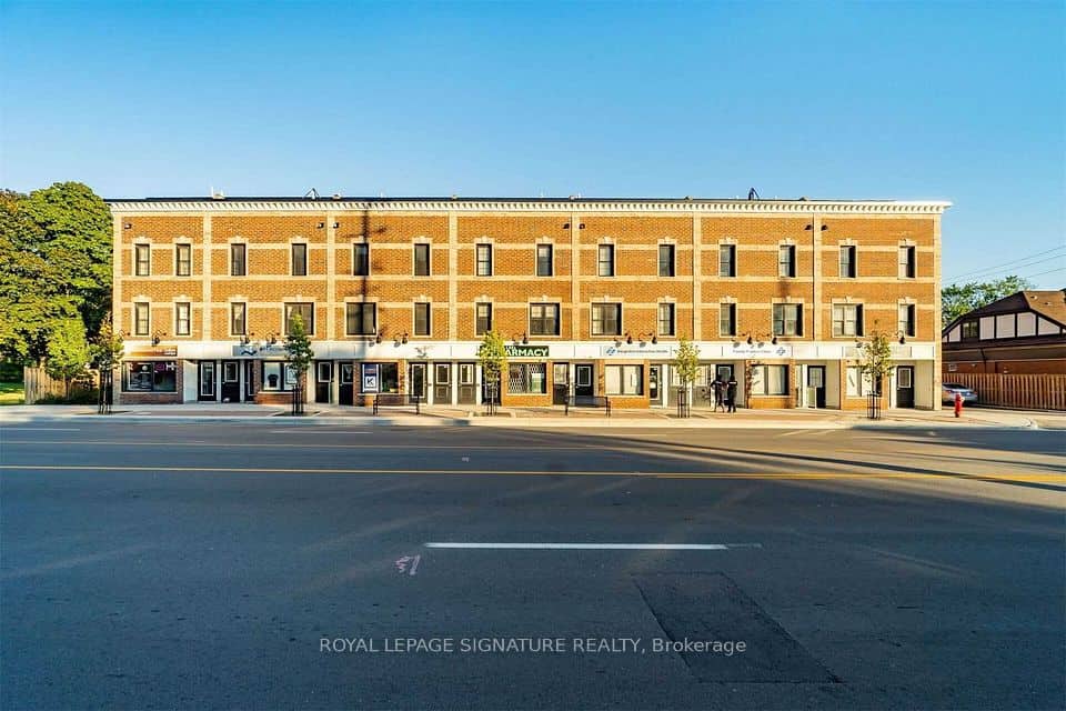 760 Lakeshore Road E, Mississauga