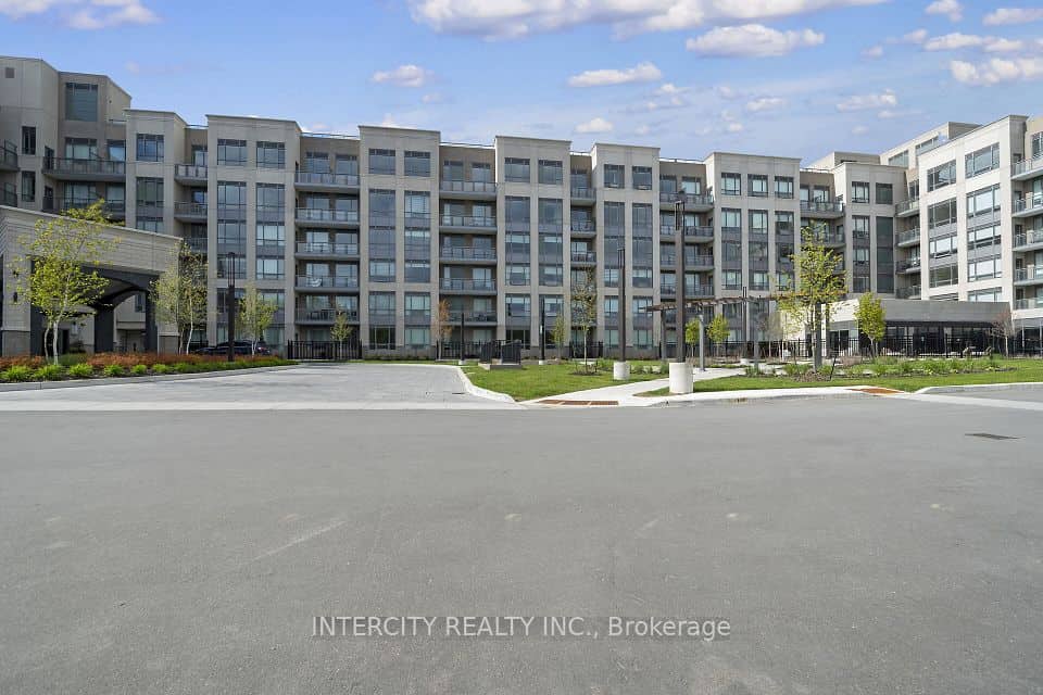 2075 King Road, King, King