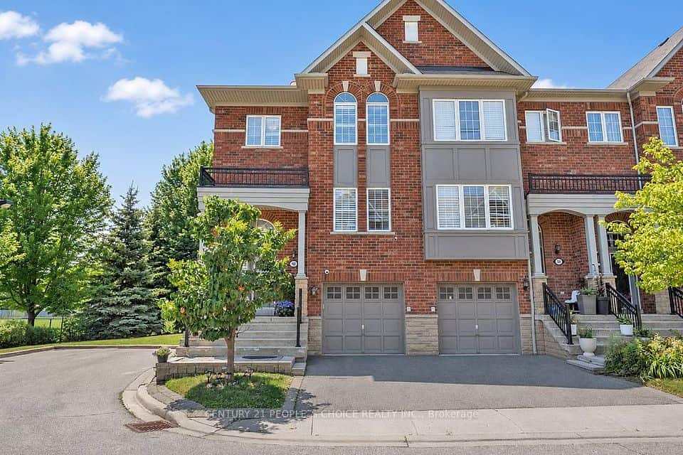 230 Paisley Boulevard W, Mississauga