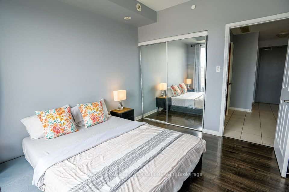 54 Sky Harbour Drive #306, Brampton, ON L6Y 6B9