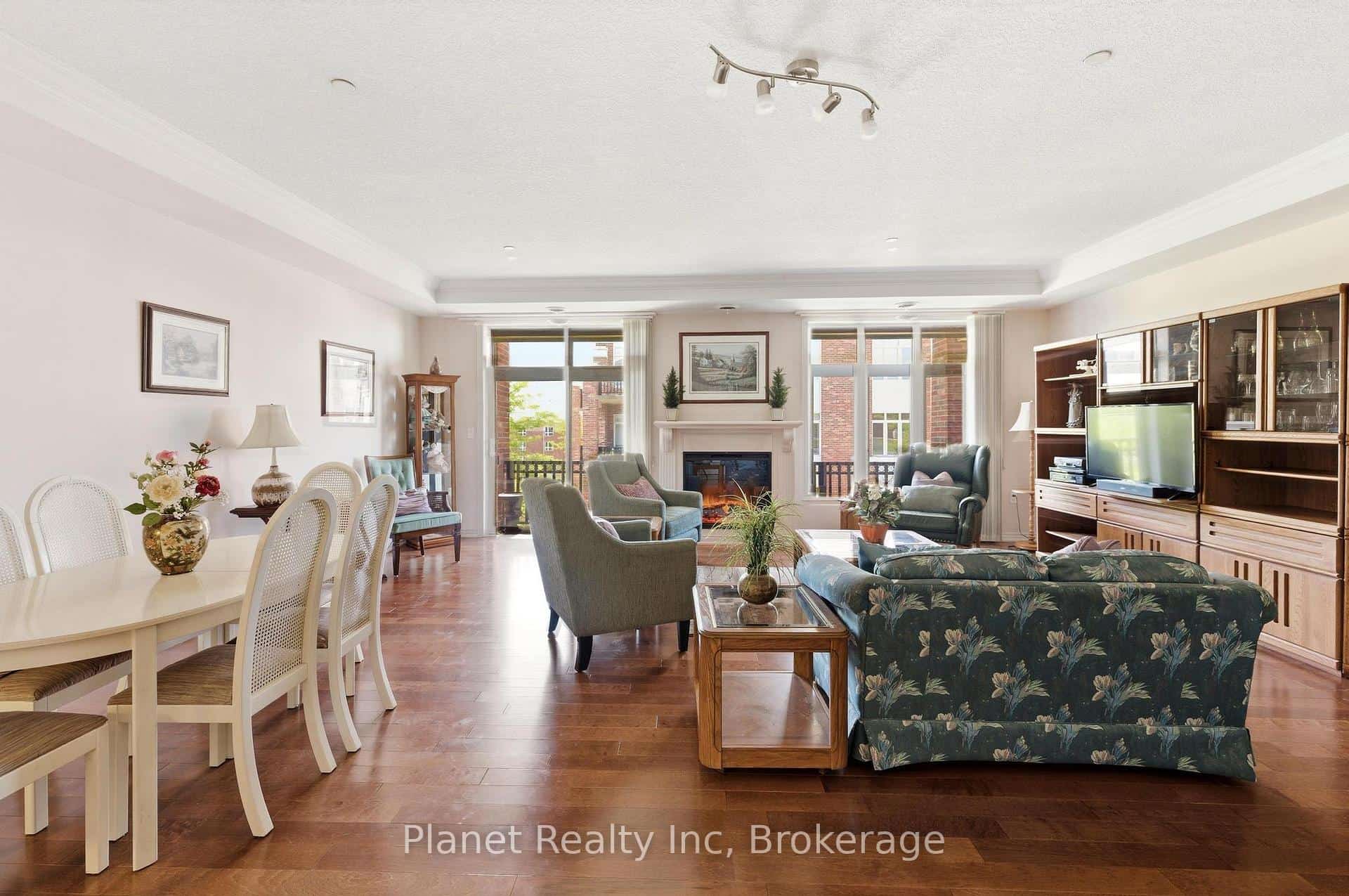 71 Bayberry Drive #D301, Guelph, ON N1G 5K9