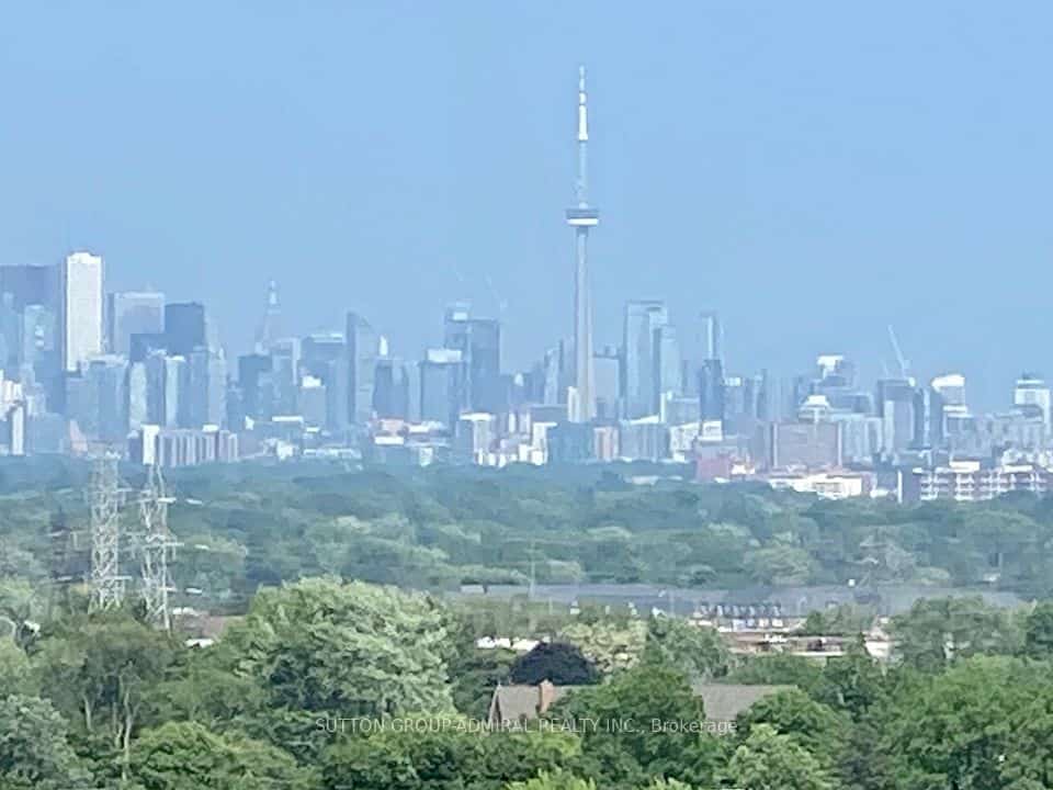 9 Valhalla Inn Road #1511, Toronto, ON M9B 0B2