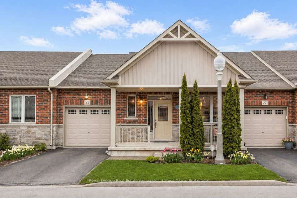 25 Stickland Lane, Hamilton, ON L0R 1C0