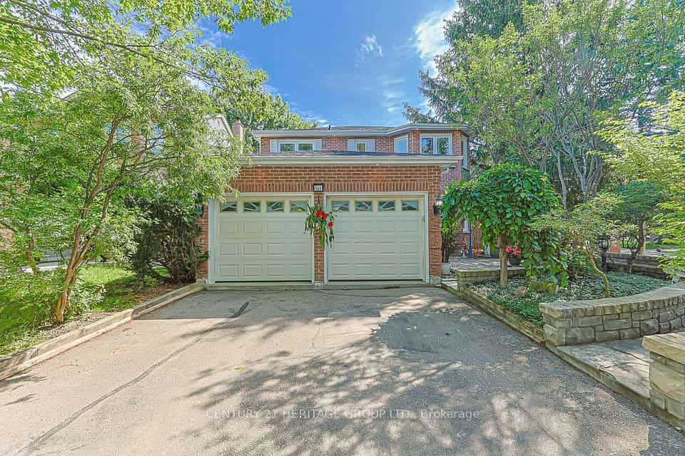 169 Delayne Drive, Aurora, ON L4G 5B7