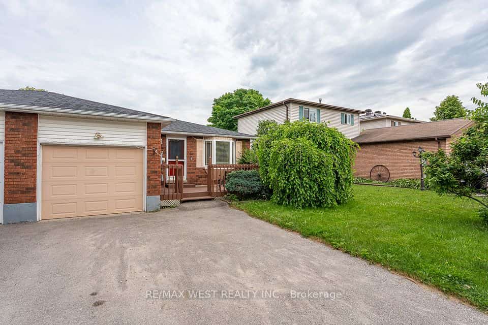 369 Galloway Boulevard, Midland, ON L4R 5C1