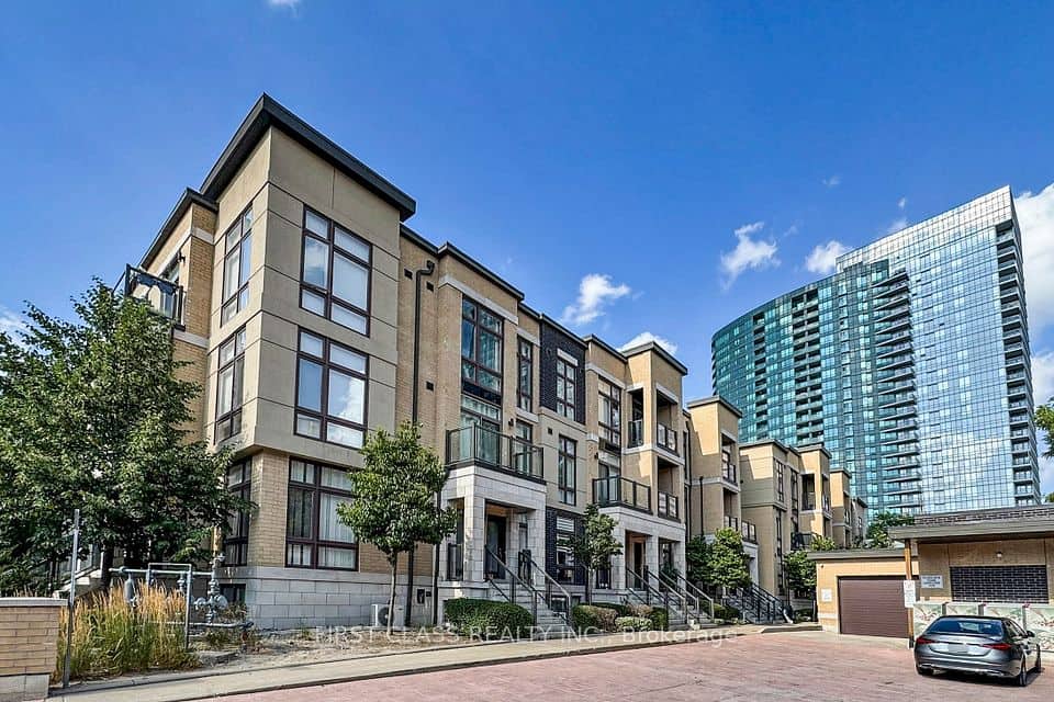 23 Eldora Avenue, Toronto