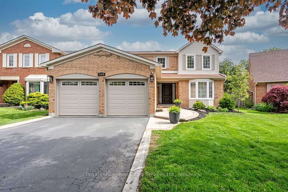 1429 Thistledown Road, Oakville, ON L6M 1Y4