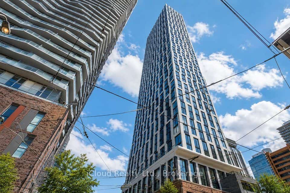 252 Church Street #4012, Toronto, ON M5B 0E6