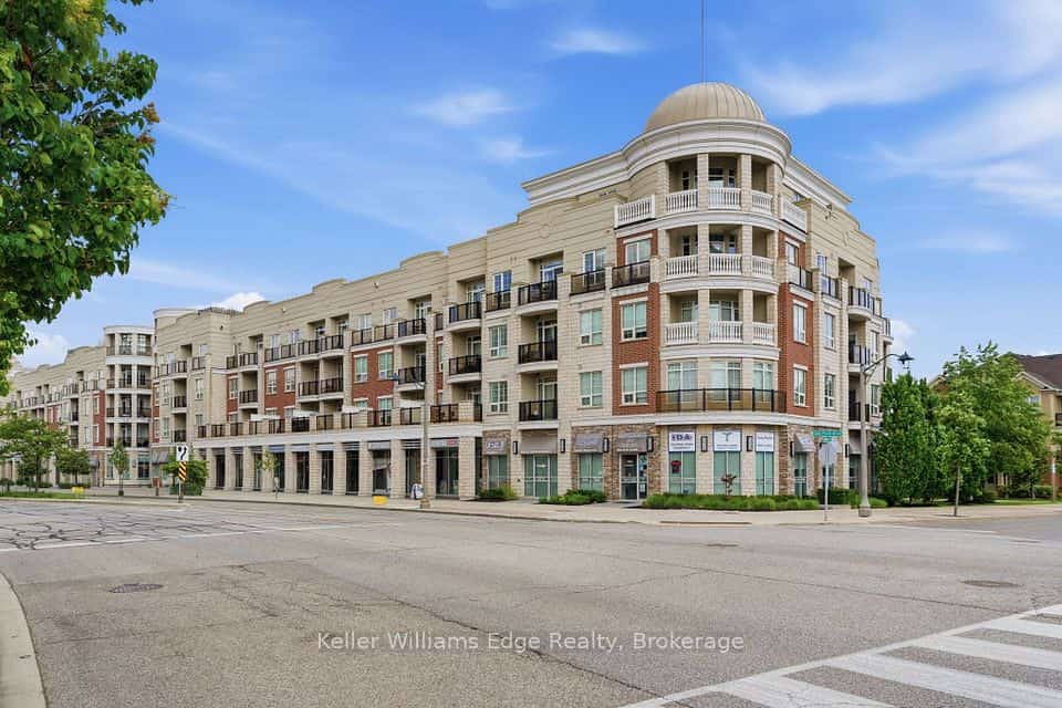 216 Oak Park Boulevard #314, Oakville, ON L6H 7S8