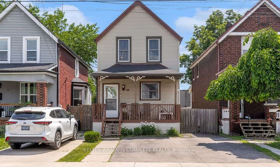 16 Albemarle Street, Hamilton, ON L8L 7G3