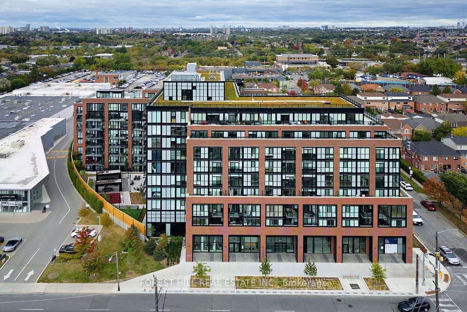 2300 ST CLAIR Avenue W #725, Toronto, ON M6N 0B3