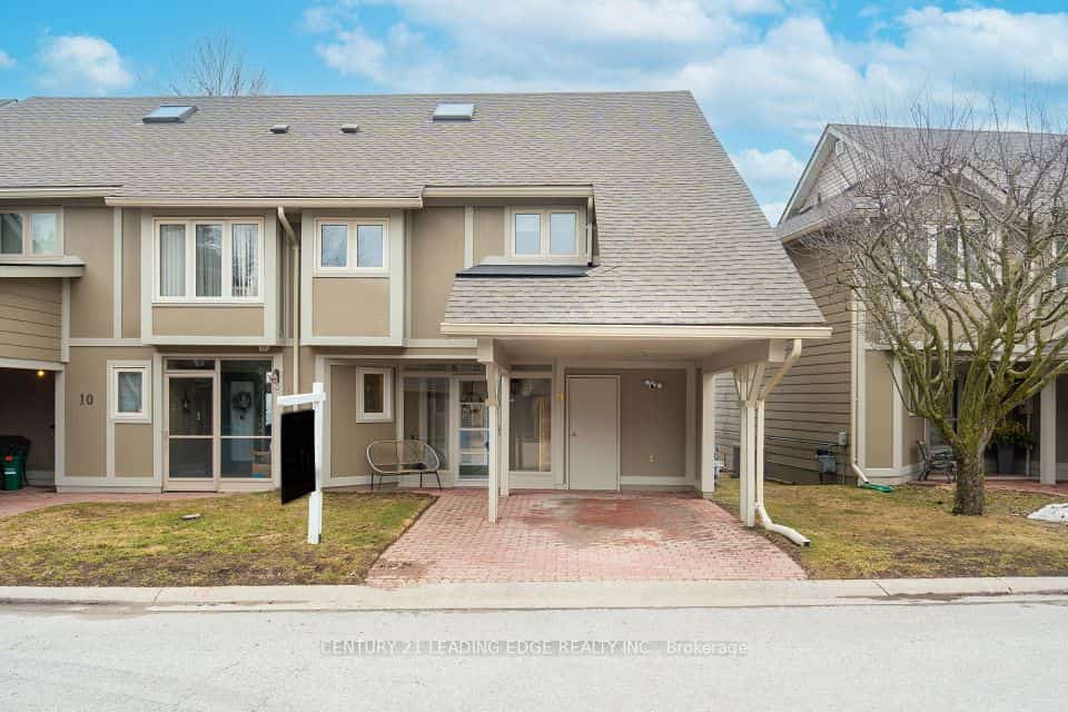 9 Davy Point Circle #9, Georgina, ON L4P 3H2