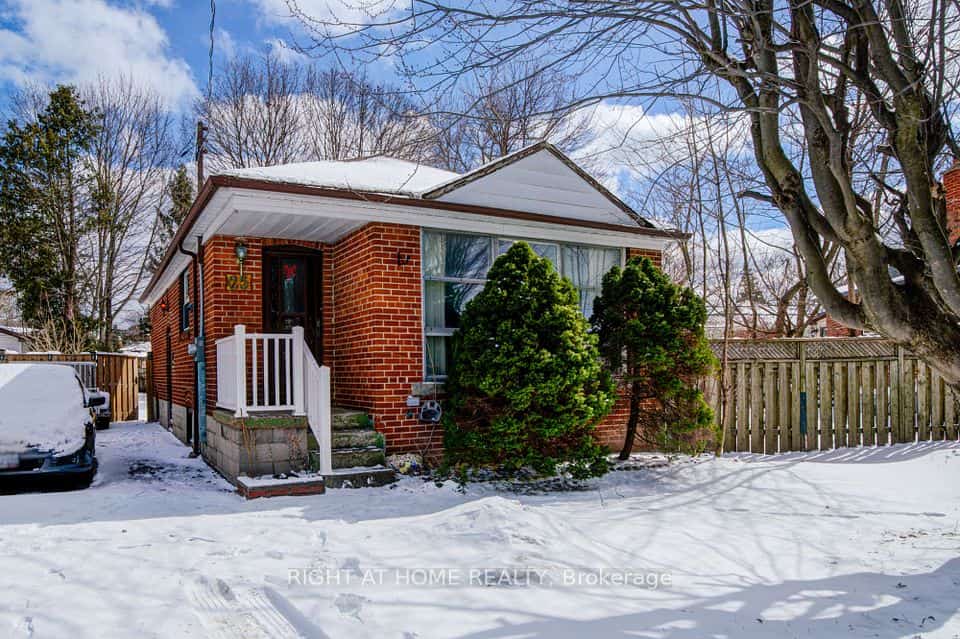 25 Strode Drive, Toronto, ON M1J 1L8