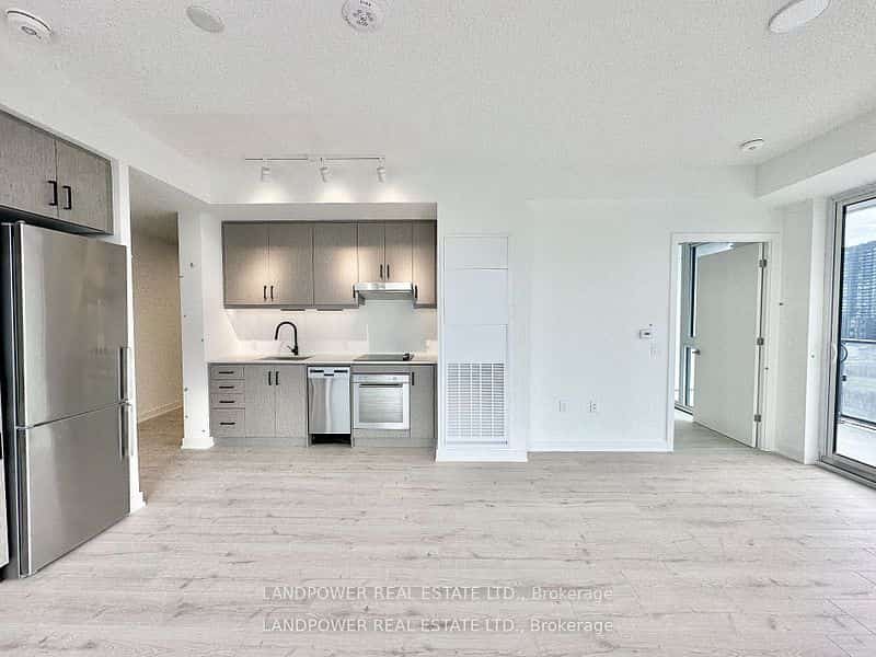 9 Tecumseth Street #904, Toronto, ON M5V 3G4
