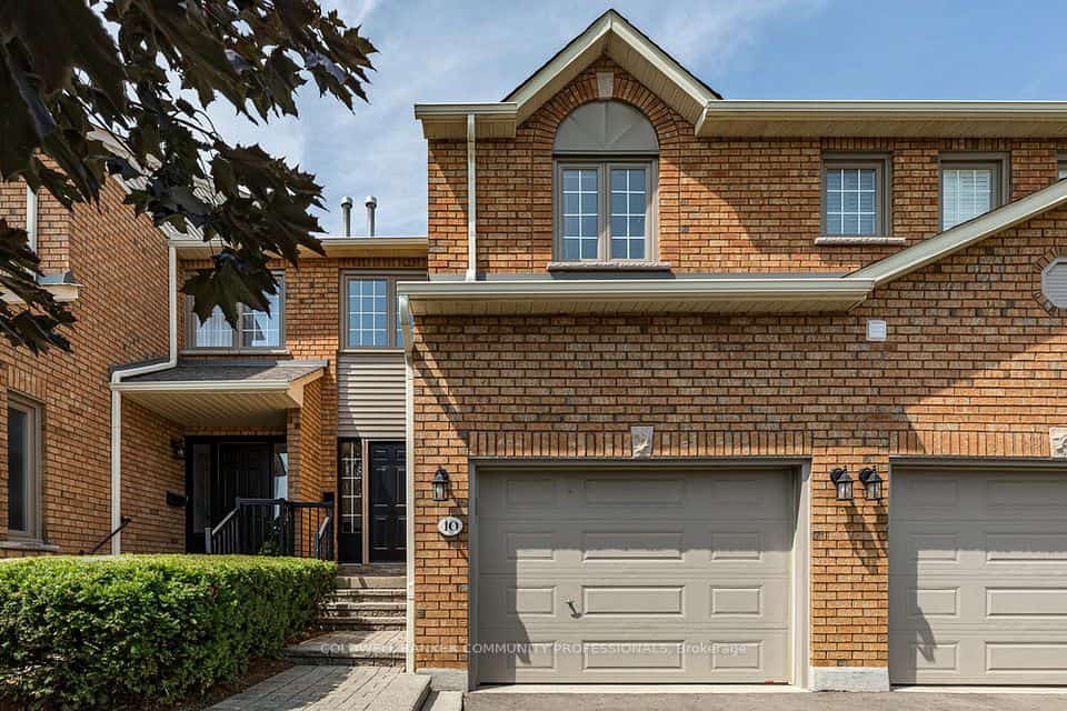 10 Huntingwood Avenue #20, Hamilton, ON L9H 6X3