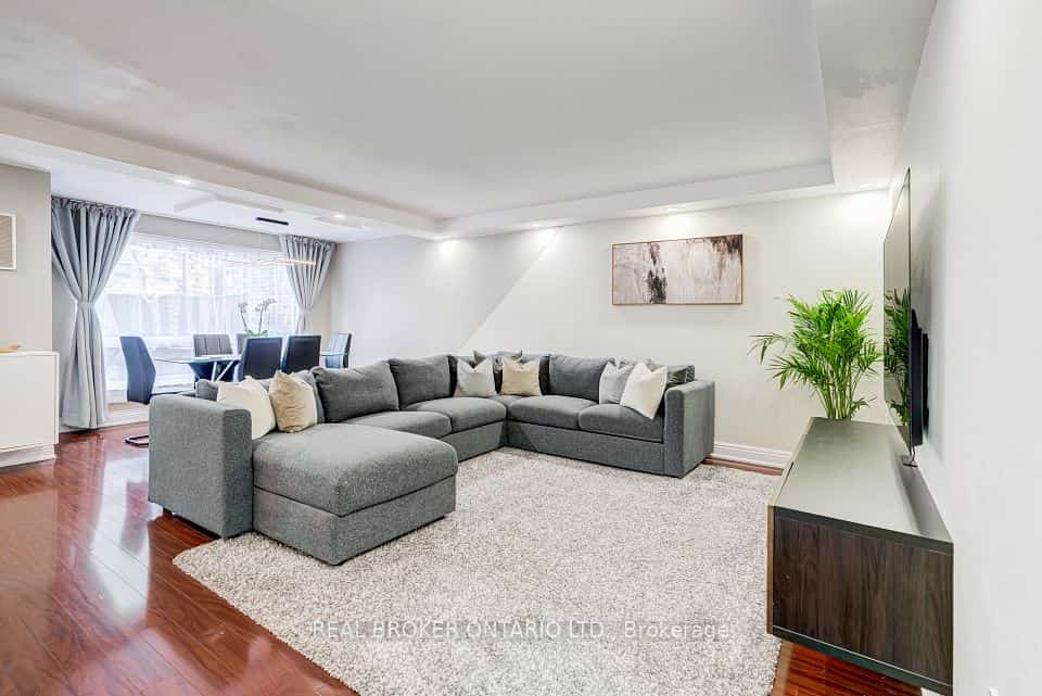 130 Ling Road #62, Toronto, ON M1E 4V9