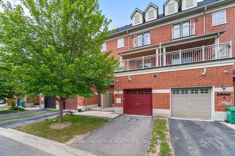 2530 Countryside Drive #5, Brampton, ON L6R 3T4