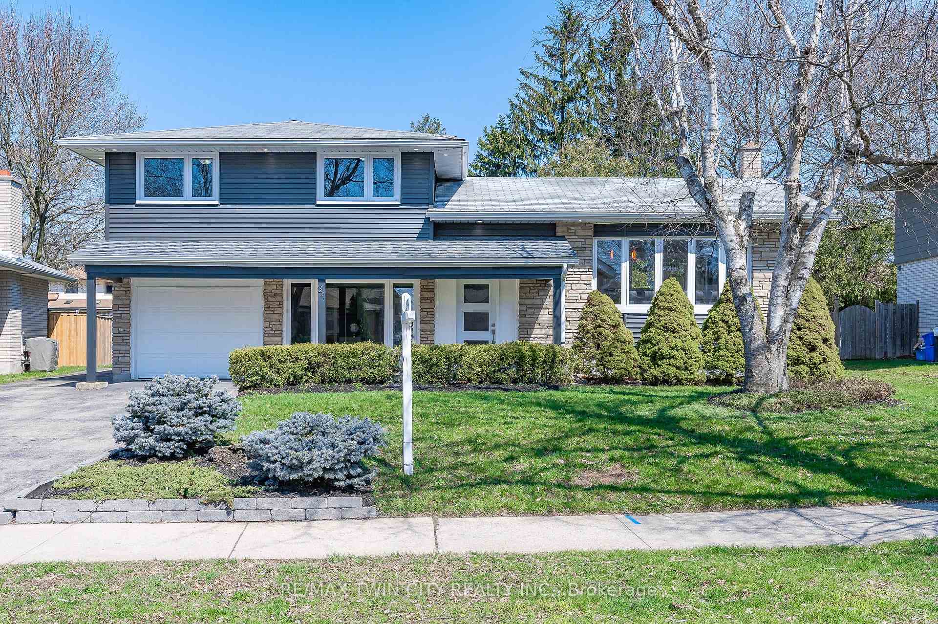 34 BRADLEY Drive, Kitchener, ON N2A 1K4