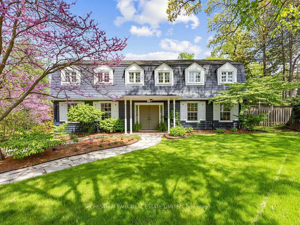 725 Bexhill Road, Mississauga, ON L5H 3K9