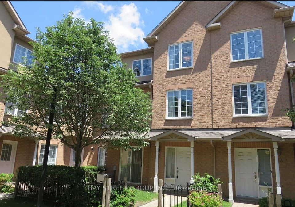 20 St Moritz Way #16, Markham, ON L3R 4G4