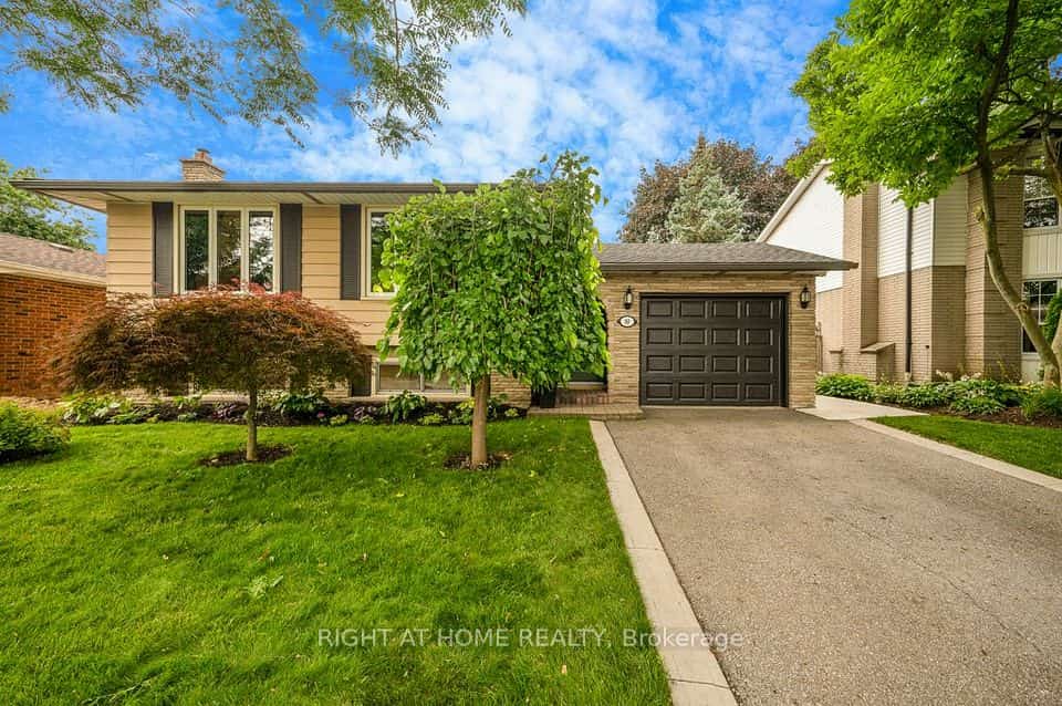 80 Heatherdale Place, Hamilton, ON L9C 6N9