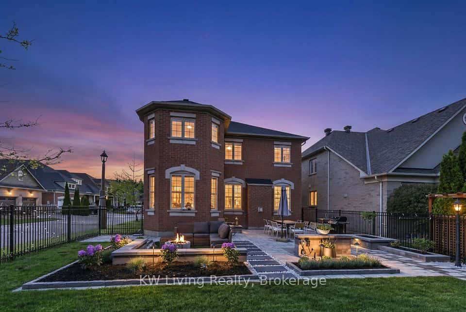 2 Sunrise Ridge Trail, Whitchurch-Stouffville, ON L4A 0C9