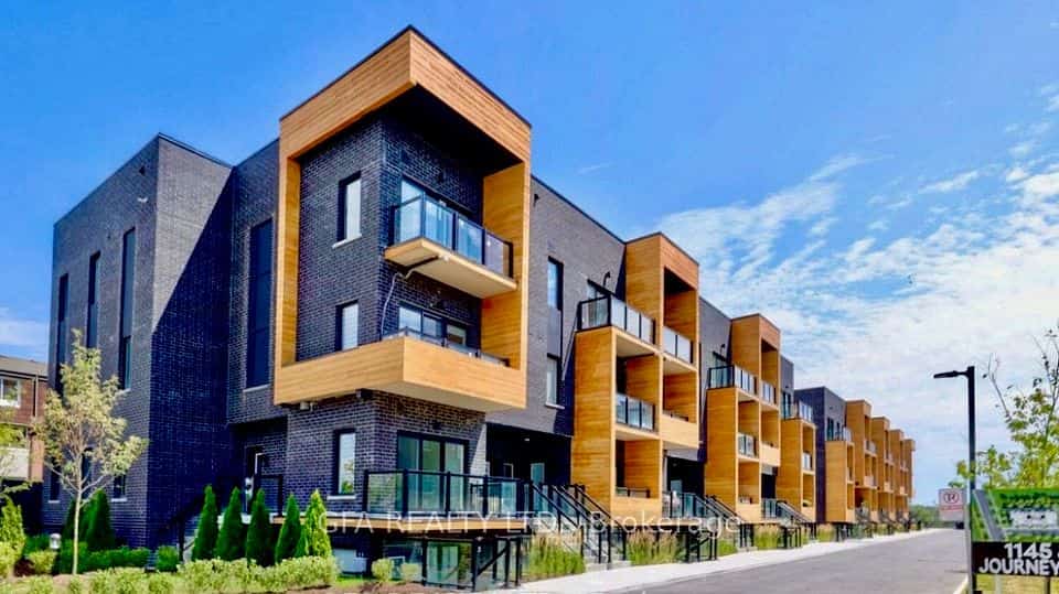 1145 Journeyman Lane #246, Mississauga, ON L5J 1L4