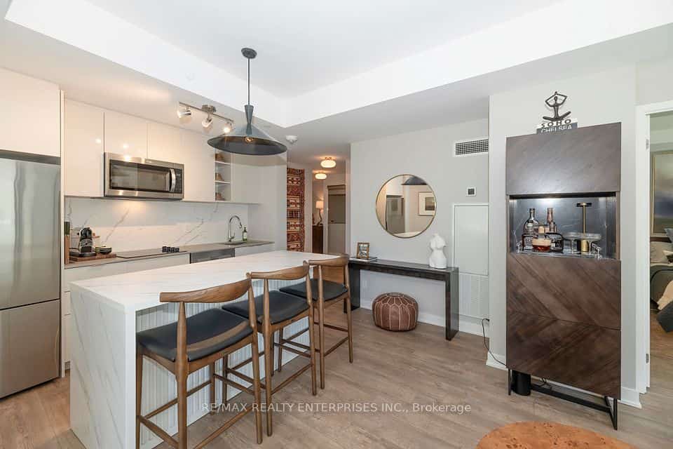 543 Richmond Street W #741, Toronto, ON M5V 0W9