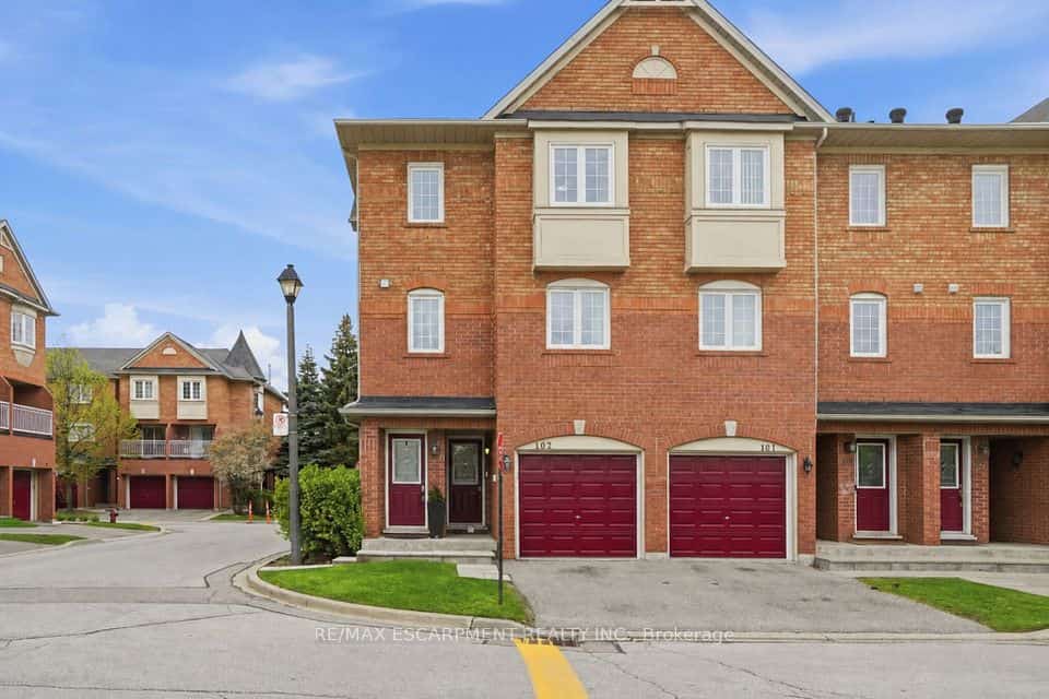 6950 Tenth Line W #103, Mississauga, ON L5N 6Y1