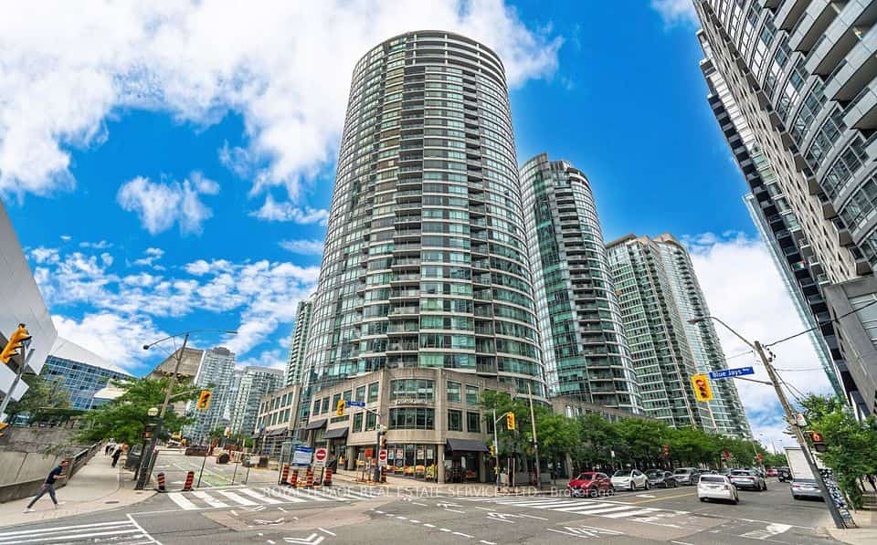 361 Front Street W #705, Toronto, ON M5V 3R5