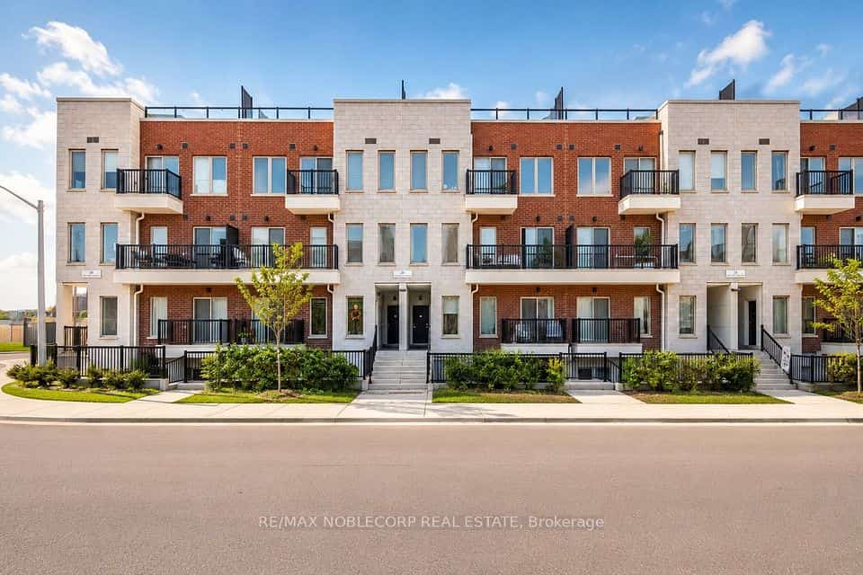39 John Perkins Bull Drive #22, Toronto, ON M3K 0C3
