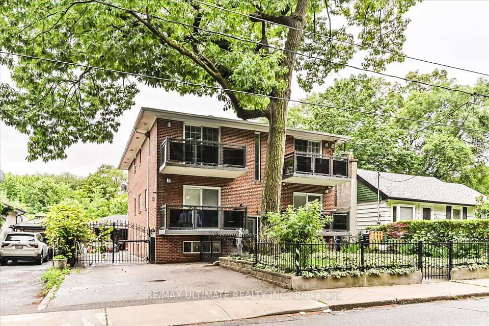 76 Hilldale Road, Toronto, ON M6N 3Y2