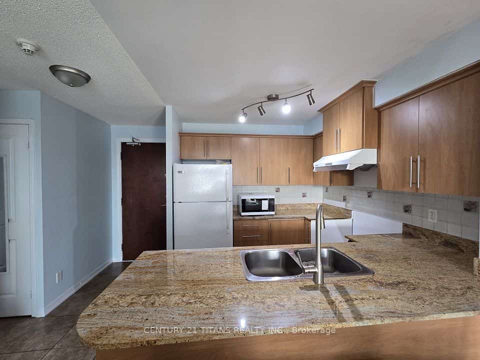 8 Rosebank Drive #9F, Toronto, ON M1B 5Z3