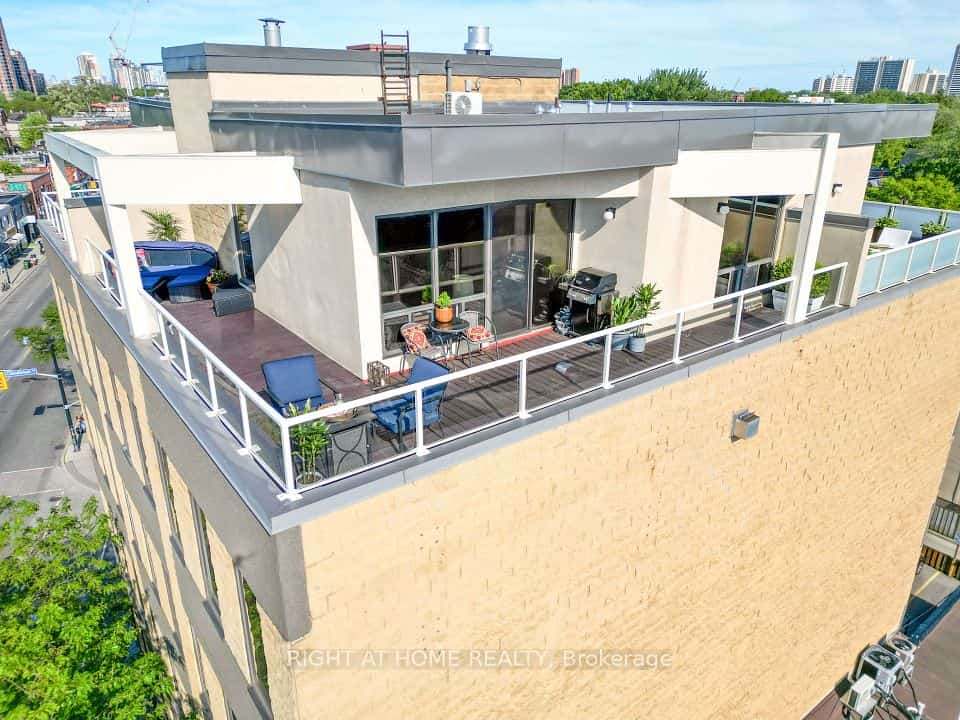 1 St Johns Road #504, Toronto, ON M6P 1T7