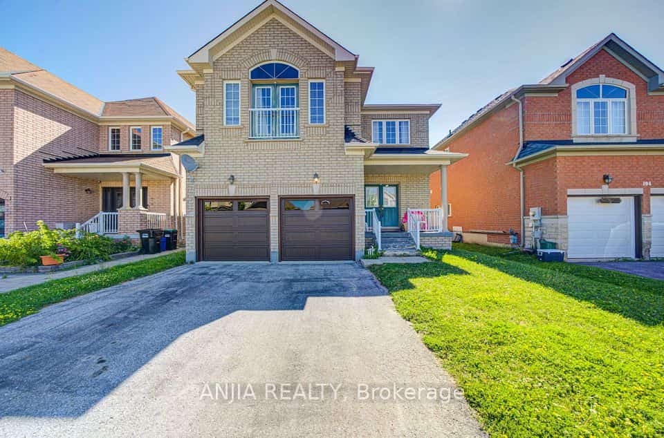 102 Westminster Circle, Barrie, ON L4M 0A6