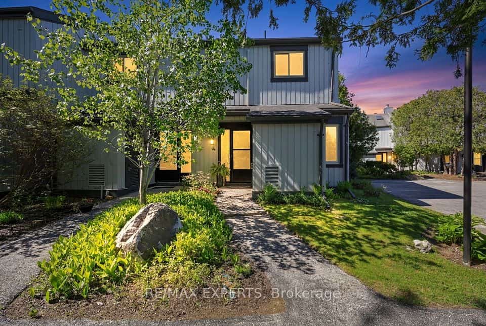 14 Dawson Drive #416, Collingwood, ON L9Y 5B4