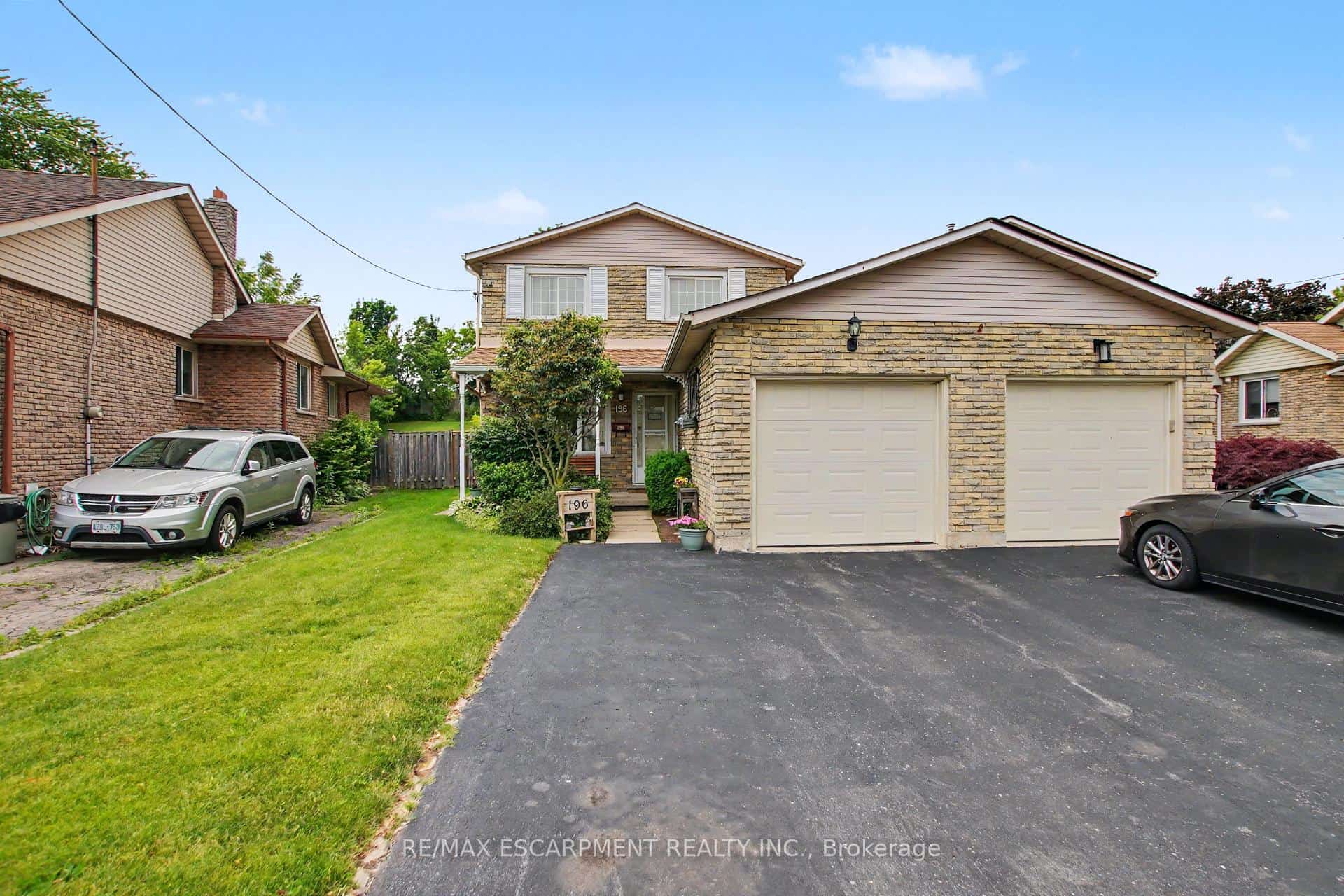 196 Guildwood Drive, Hamilton, ON L9C 6S5