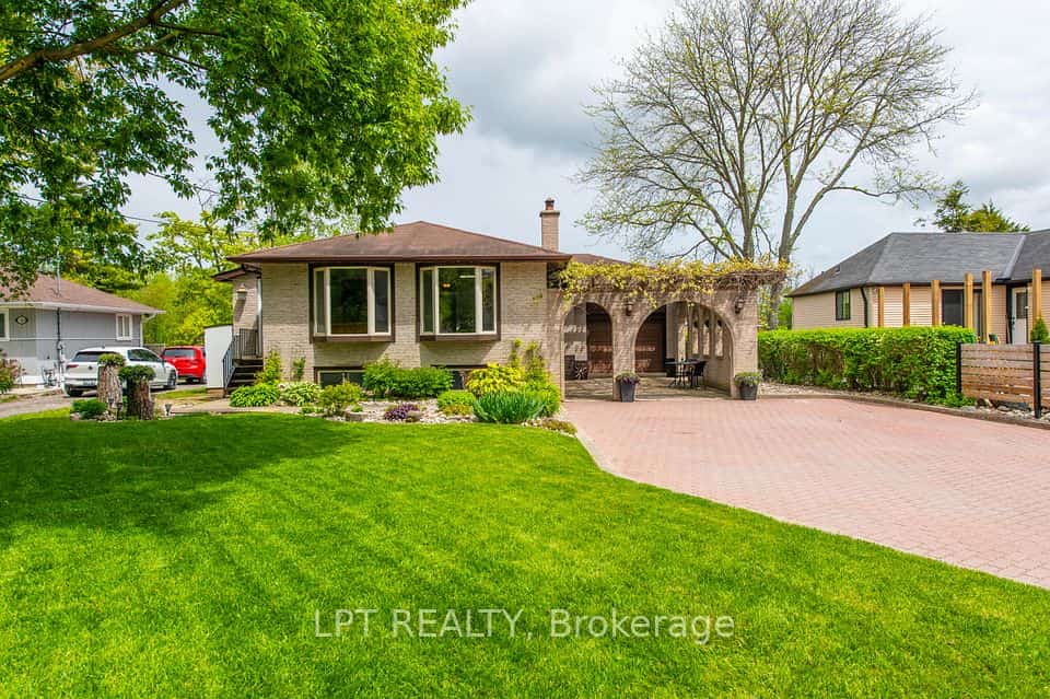 233 Sand Road, East Gwillimbury, ON L9N 1K1
