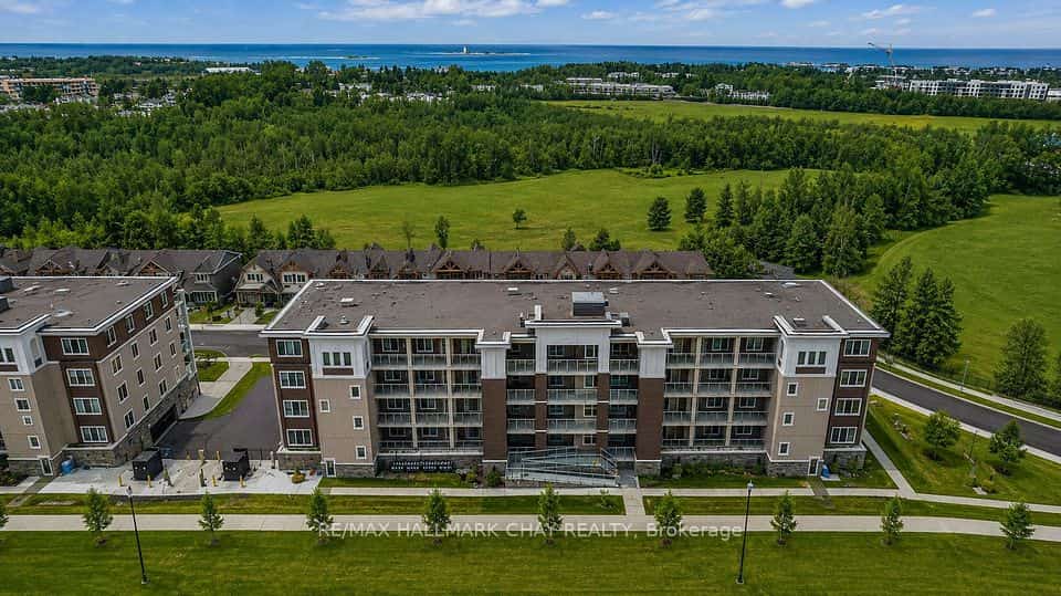 5 Spooner Crescent #210, Collingwood, ON L9Y 1T3