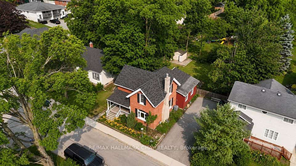 34 North Street N, Barrie, ON L4M 2R9