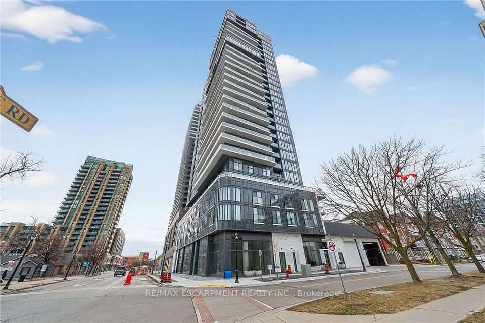 370 Martha Street #710, Burlington, ON L7R 0G9