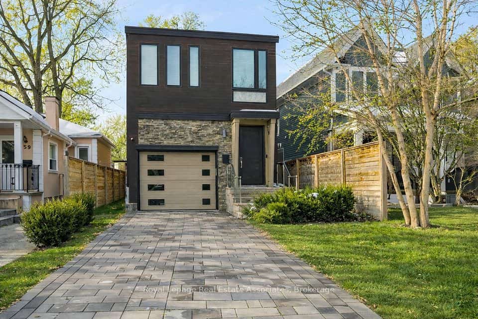 63 Troy Street, Mississauga, ON L5G 1S6