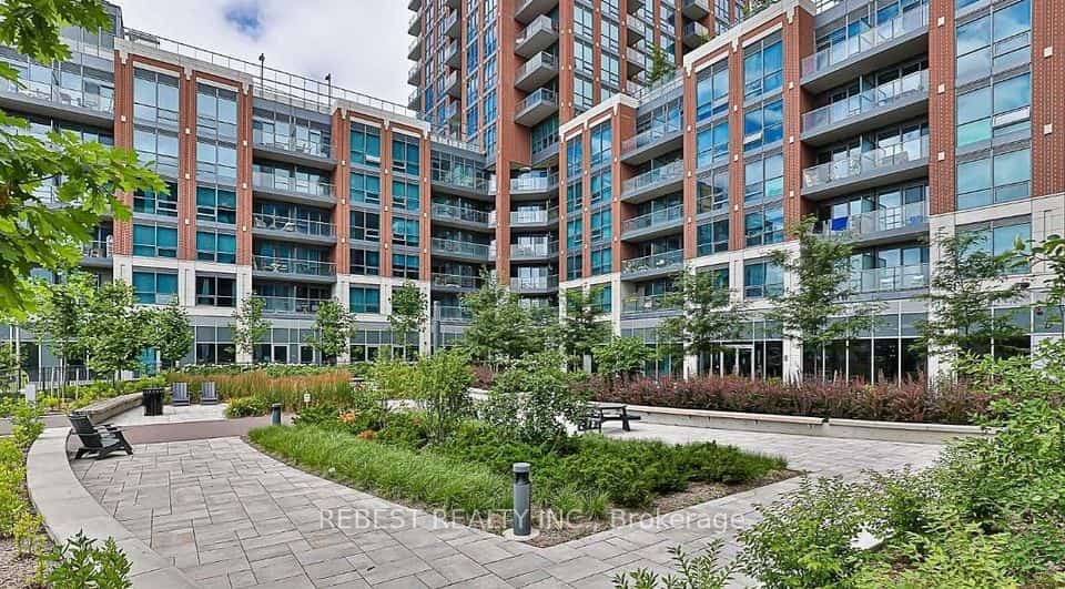 31 Tippett Road #547, Toronto, ON M3H 0C8