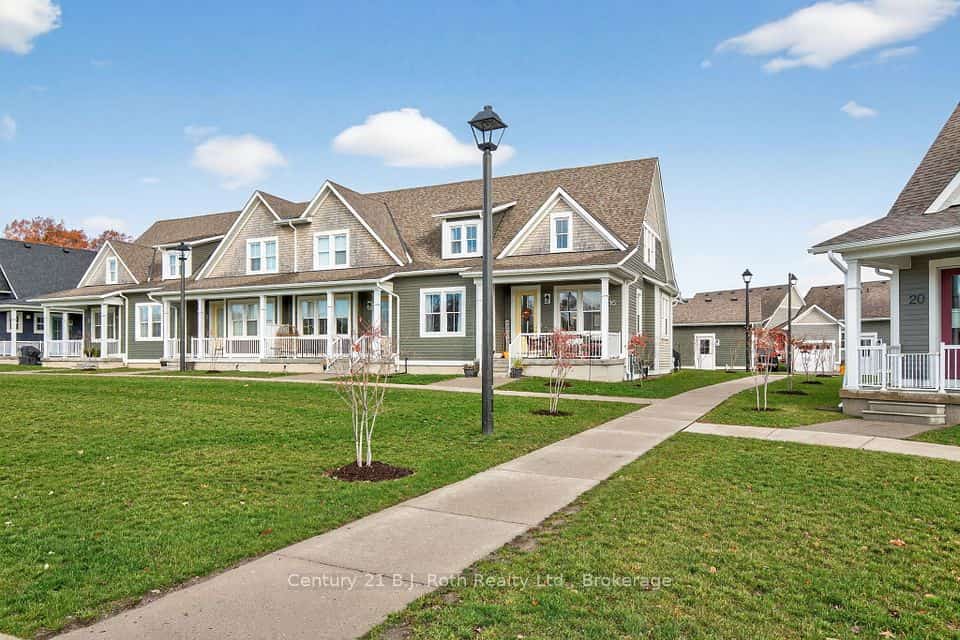 16 Samantha Lane, Midland, ON L4R 0H4