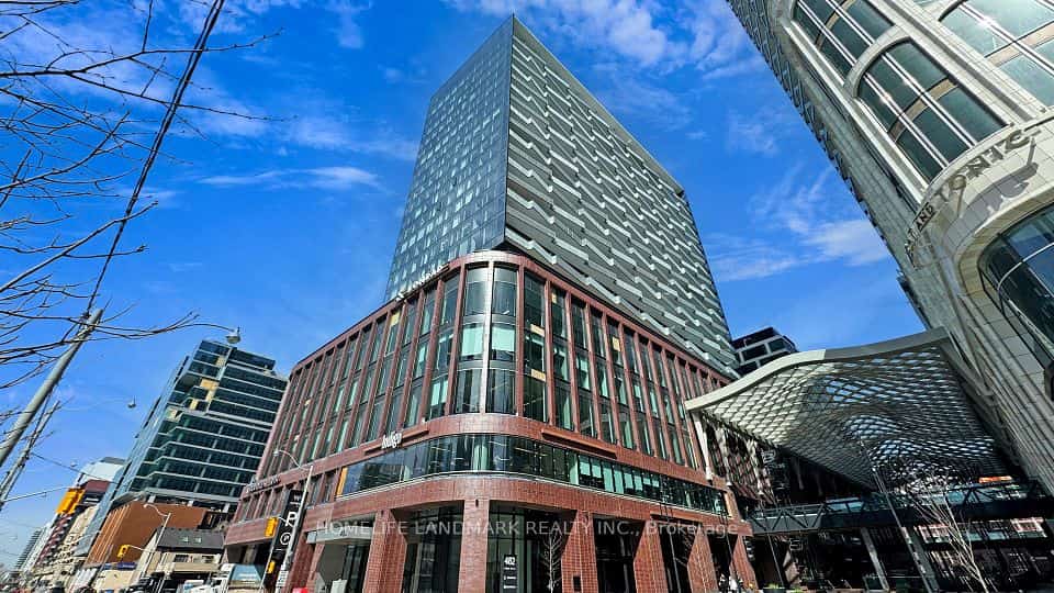 480 Front Street W #2004, Toronto, ON M5V 0V5