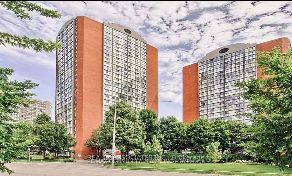4185 Shipp Drive #2213, Mississauga, ON L4Z 2Y8