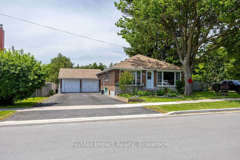 44 Brown Street, Clarington, ON L1C 2R4