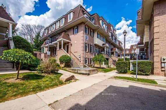 52 Sidney Belsey Crescent #204, Toronto, ON M6M 5J1